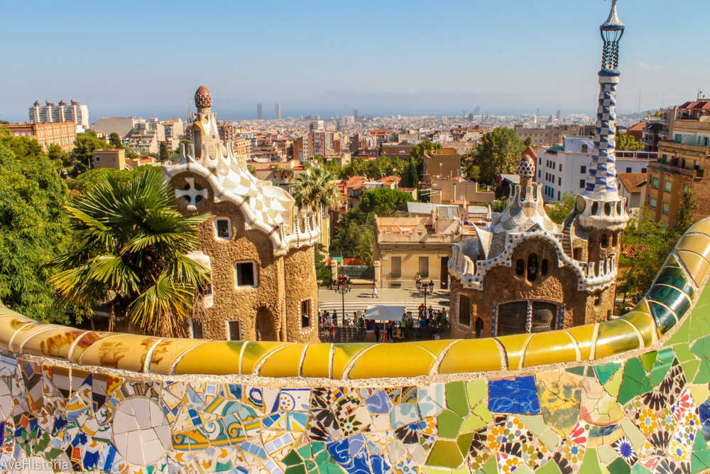 Esplanada, Park Guell, Barcelona