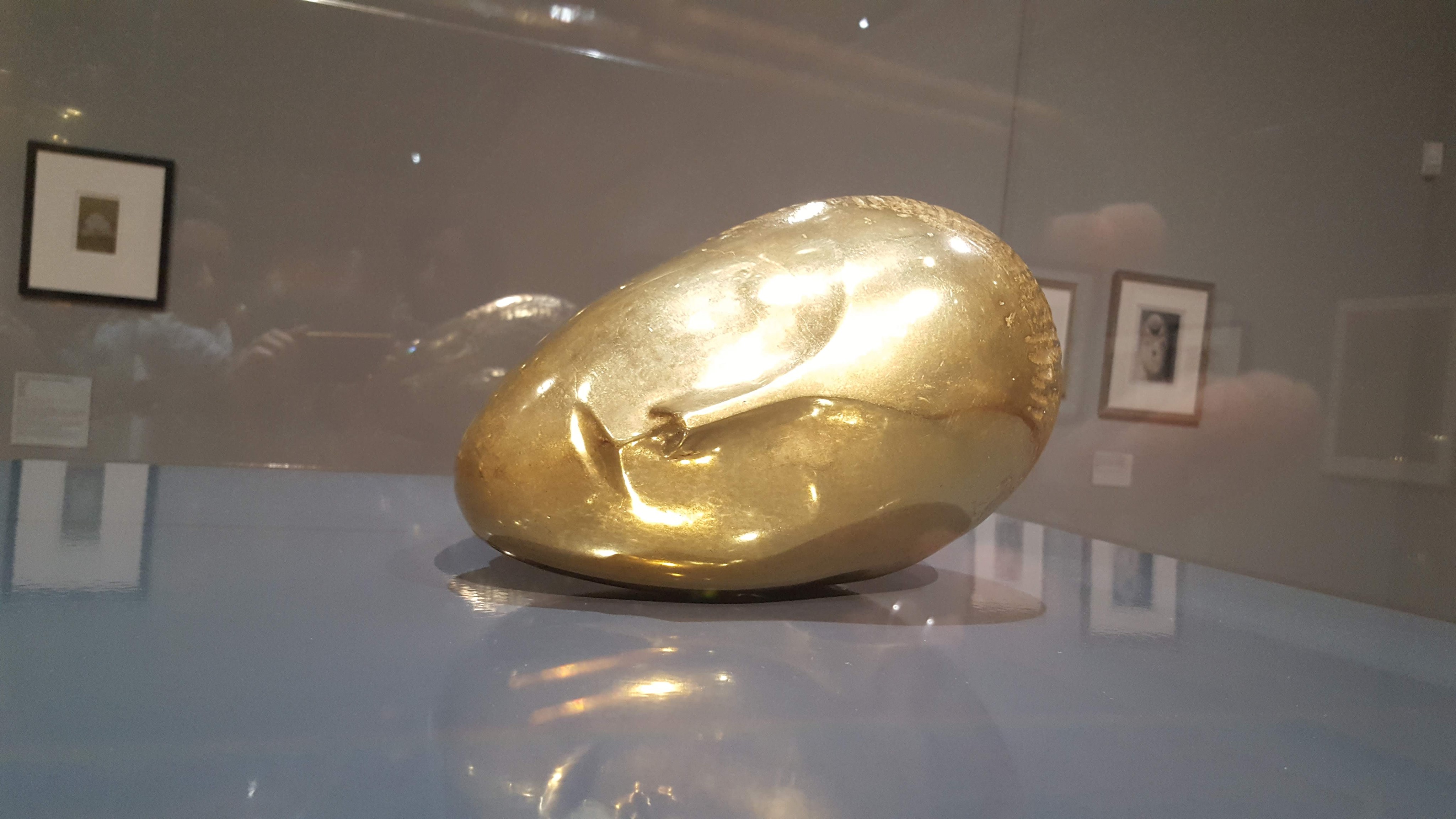 Muza adormita, Brancusi